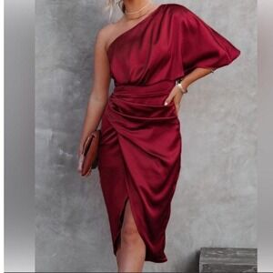 Cupshe One Shoulder Satin Dress Womens Medium Burgundy Ruched Midi NWT